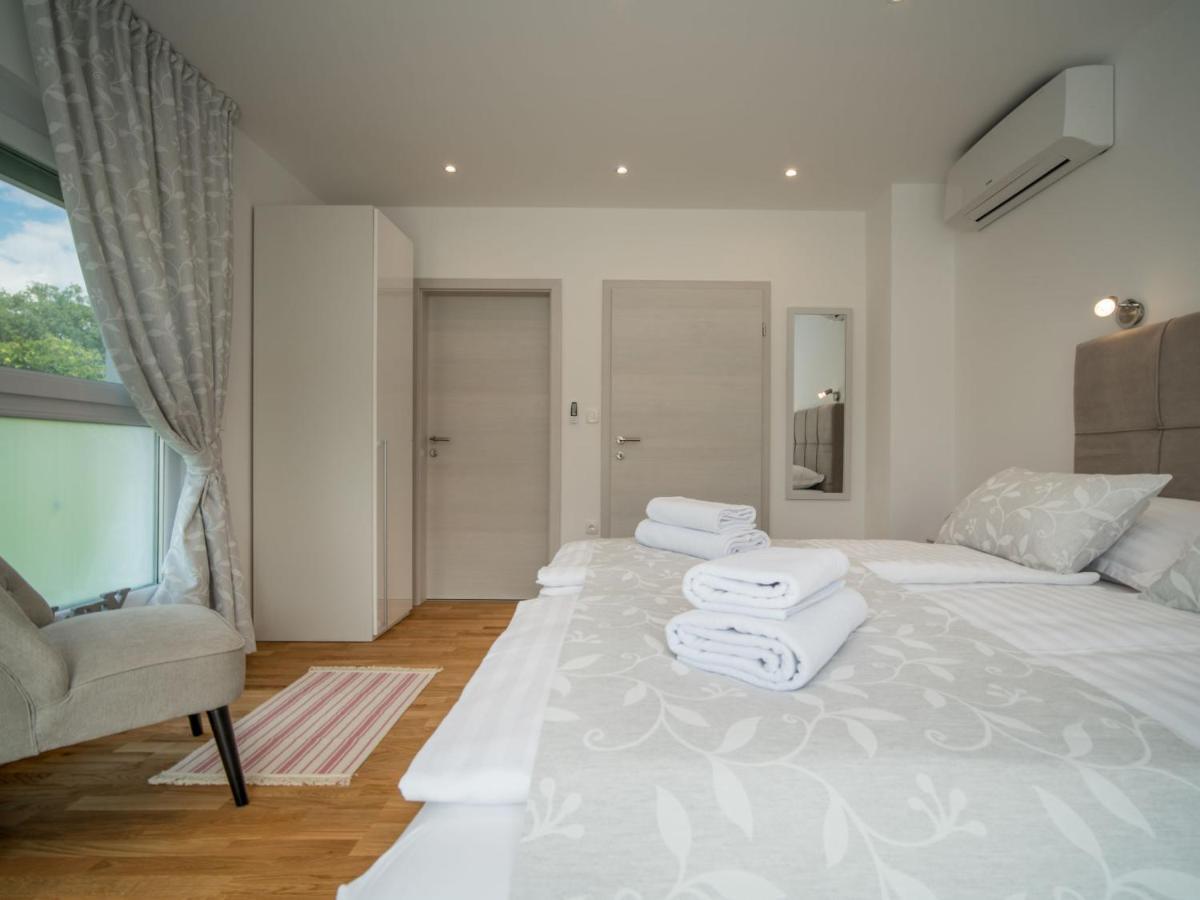 Holiday Home Andela By Interhome Dobrinj Kültér fotó